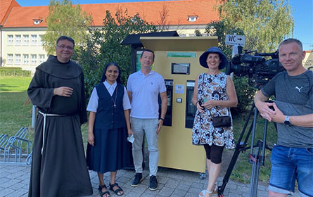 Dem Himmel sei Dank – im Burgenland steht Österreichs erste „Messwein-Tankstelle“
