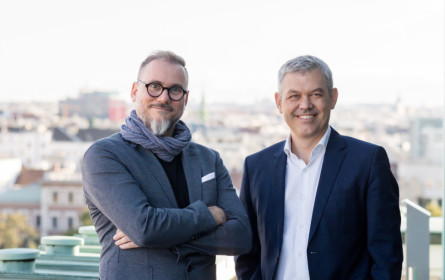 e-dialog holt international erfahrenen Creative Director