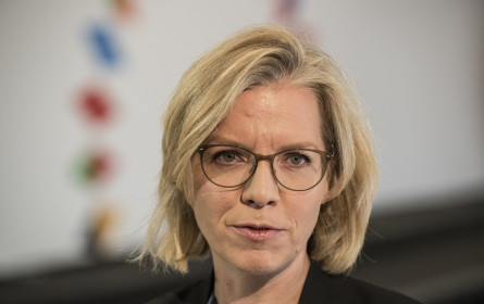 Gewessler plant Vernichtungsverbot für Retouren und Ladenhüter