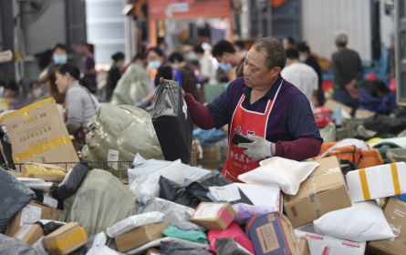 Chinesen kauften am Singles' Day erneut Waren für Milliarden Yuan