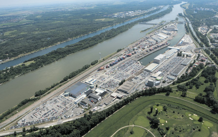 Auf Wasser, Schiene und Straße flott unterwegs