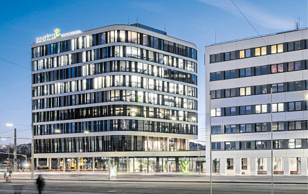 Merkur baut kräftig aus