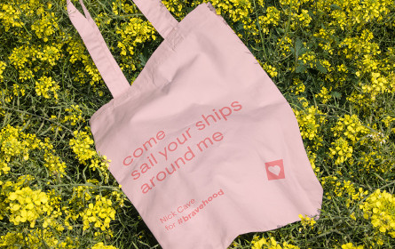 #bravehood – Welt-Stars setzen sich für ukrainische Kinder in Not ein