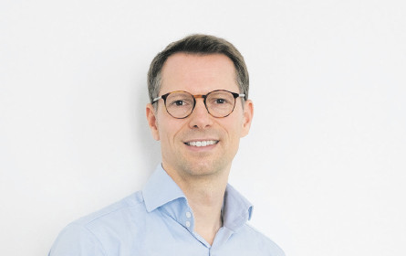 Synthetisch, KI-generiert