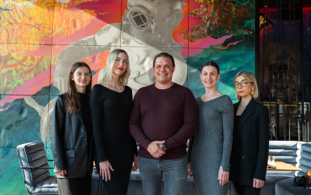 Sisters Act mit vier Neukunden