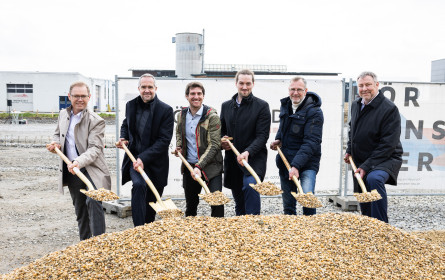 Spatenstich für Österreichs größte Insektenzuchtanlage der Firma Ecofly in Andorf