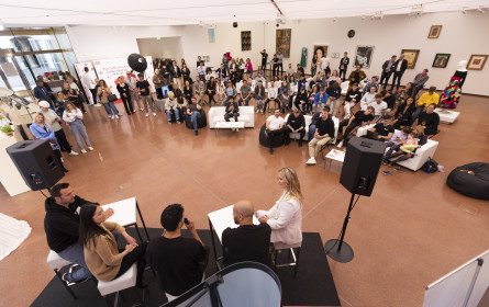 Knapp 100 Video-Schaffende der GenZ beim 1. YouTube Creator Meet Up in Wien