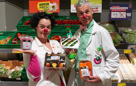 Hofer unterstützt die CliniClowns