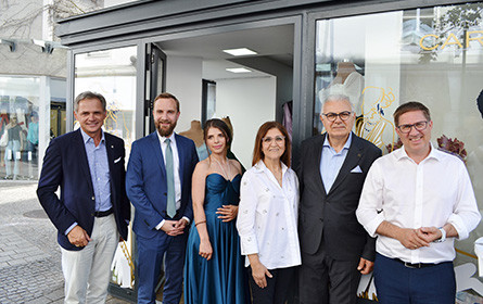 Carmen Europa“ Braut- und Abendmode in der Pfarrgasse eröffnet