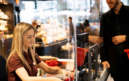 MPreis bietet wieder in allen Filialen Bargeld-Zahlung an