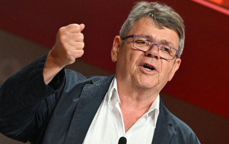 Teuerung: ÖGB-Protest rund um das Parlament