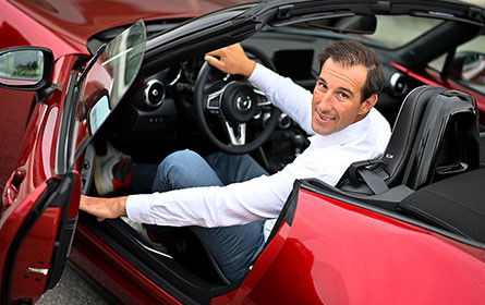 Martin Seger-Omann managt PR- und Social-Media für Mazda Austria