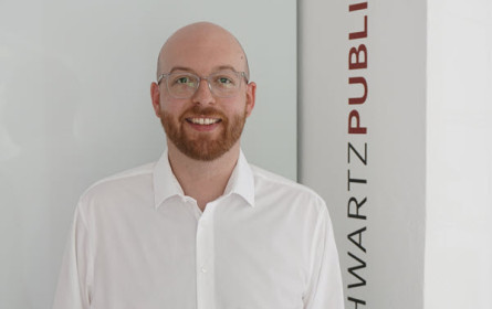 Schwartz PR verstärkt sich erneut