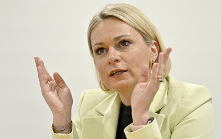 Neuer ORF III-Talk: Lou Lorenz-Dittlbacher geht "Zur Sache"