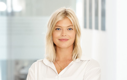 Anna Unterweger steigt bei currycom zum Consultant auf