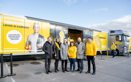 Burgenlands Landtagspräsidenten Robert Hergovich zu Besuch im Billa Lehrlings-Truck