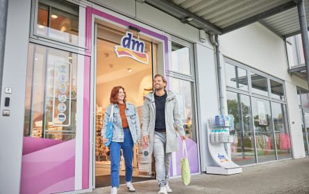 dm hält am 8. Dezember alle Filialen offen