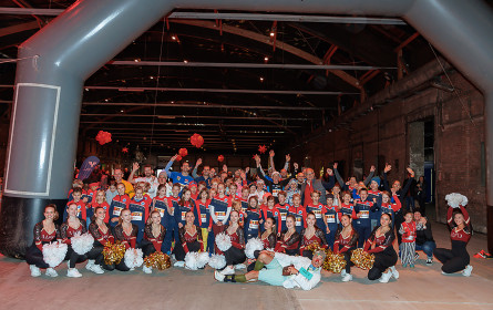 Unternehmen, Kinder und Promis liefen für den guten Zweck