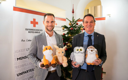 Penny spendet kuschelige Begleiter für Kinder in Not