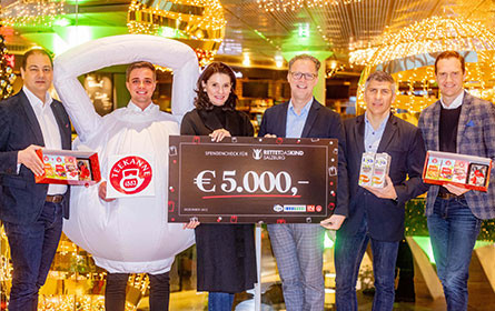 Teekanne spendet Reinerlös aus Pop-up-Store an „Rettet das Kind“