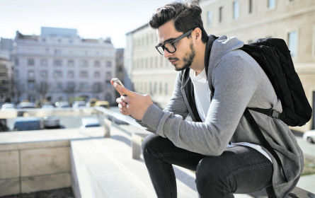 Wem die Jungen beim Geld glauben