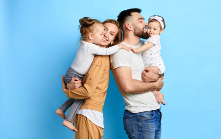 Henkel führt acht Wochen voll-vergütete Elternzeit für alle Mitarbeitenden weltweit ein