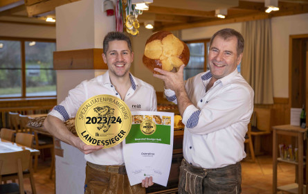 Osterpinze und Osterbrot