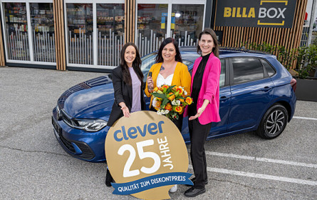 25 Jahre clever: Gewinnerin wurde ihr Hauptpreis übergeben