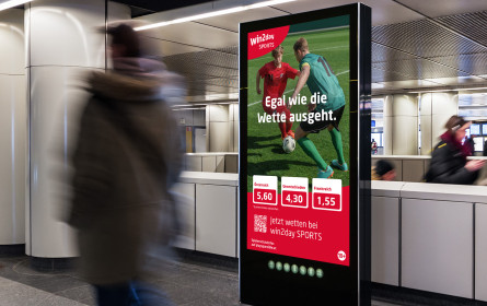 EM-Außenwerbung mit Echtzeit-Updates