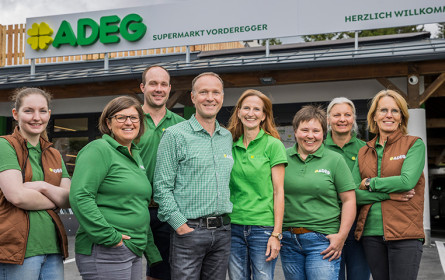 Kaufmannsfamilie Vorderegger eröffnet ihren zweiten Adeg Markt