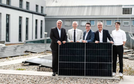 Neue Photovoltaikanlage in Betrieb genommen