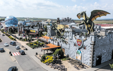 In Kleinhaugsdorf thront der „Familien-Drache”