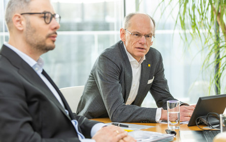 Hinter den Erwartungen