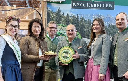 Ministerin Kaniber besuchte Käserebellen auf der Biofach 2025
