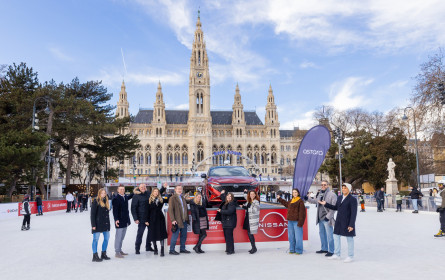 Out-of-Home-Präsenz mit Megaboard: Nissan Österreich beim Wiener Eistraum 2025