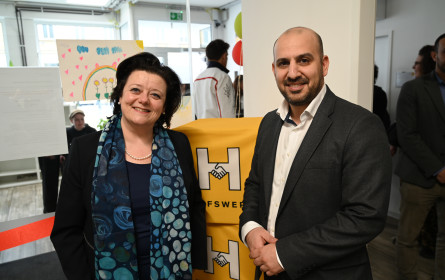 Billa unterstützt das Sprachencafé