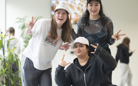 dm Lehrlinge entdecken Rhythmus und Teamgeist