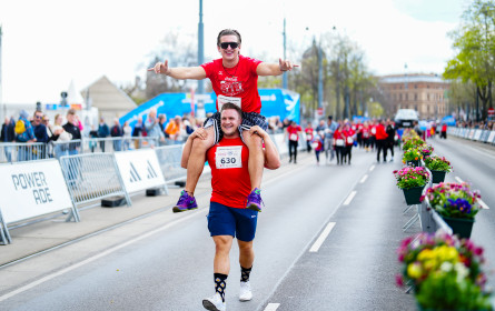 Kesch inszenierte für Coca-Cola und Powerade beim Vienna City Marathon 2025