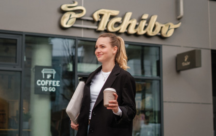 Tchibo setzt in Österreich auf Recup-Mehrwegpfandsystem