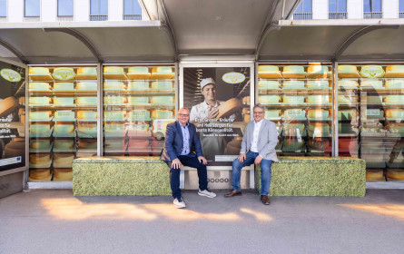 Heumilch verkürzt Wartezeit vor der Wiener Oper