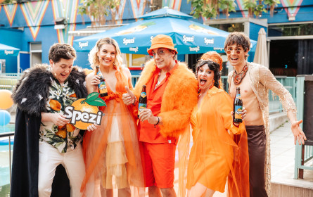 Pratersauna wird zur Bühne für zwei echte österreichische Originale