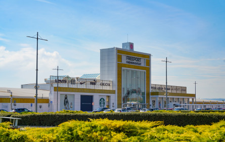 Sommerstart mit Stil: Zeugnisfeier und Summer Sale bei Freeport