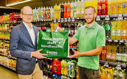 Pfandtasche statt Handtasche bei Adeg