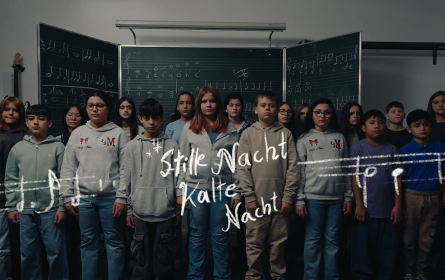 Cape 10 interpretiert „Stille Nacht“ neu