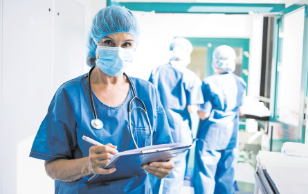 Jetzt übernehmen Frauen im Gesundheitswesen