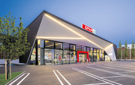 Spar glänzt mit starker Bilanz