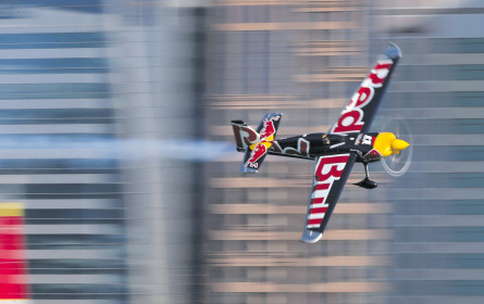 Seriensieger Red Bull bleibt vorn