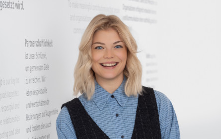 Anna Unterweger zum Senior Consultant bei currycom befördert