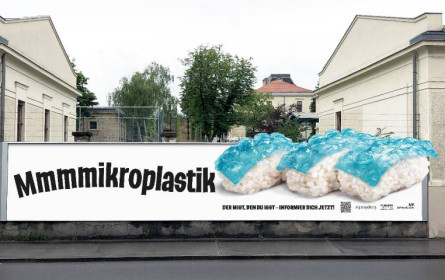 Plakat von Graphischen Wien gegen Mikroplastik