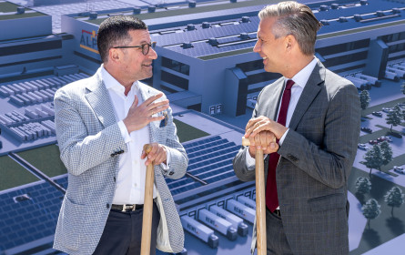 Spatenstich für 600-Mio.-Euro-Projekt der Rewe Group